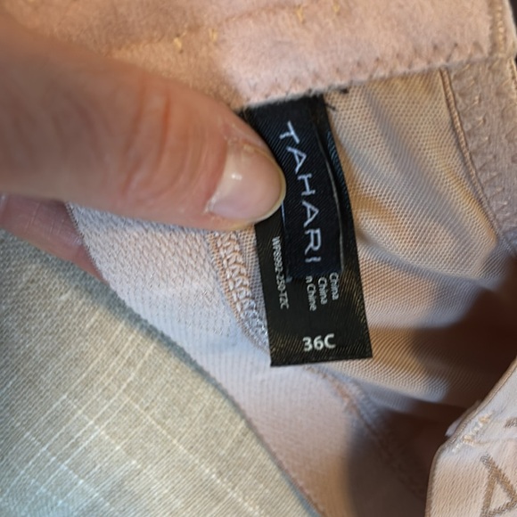 Tahari Black and Cream Intimates Bras - Picture 7 of 7